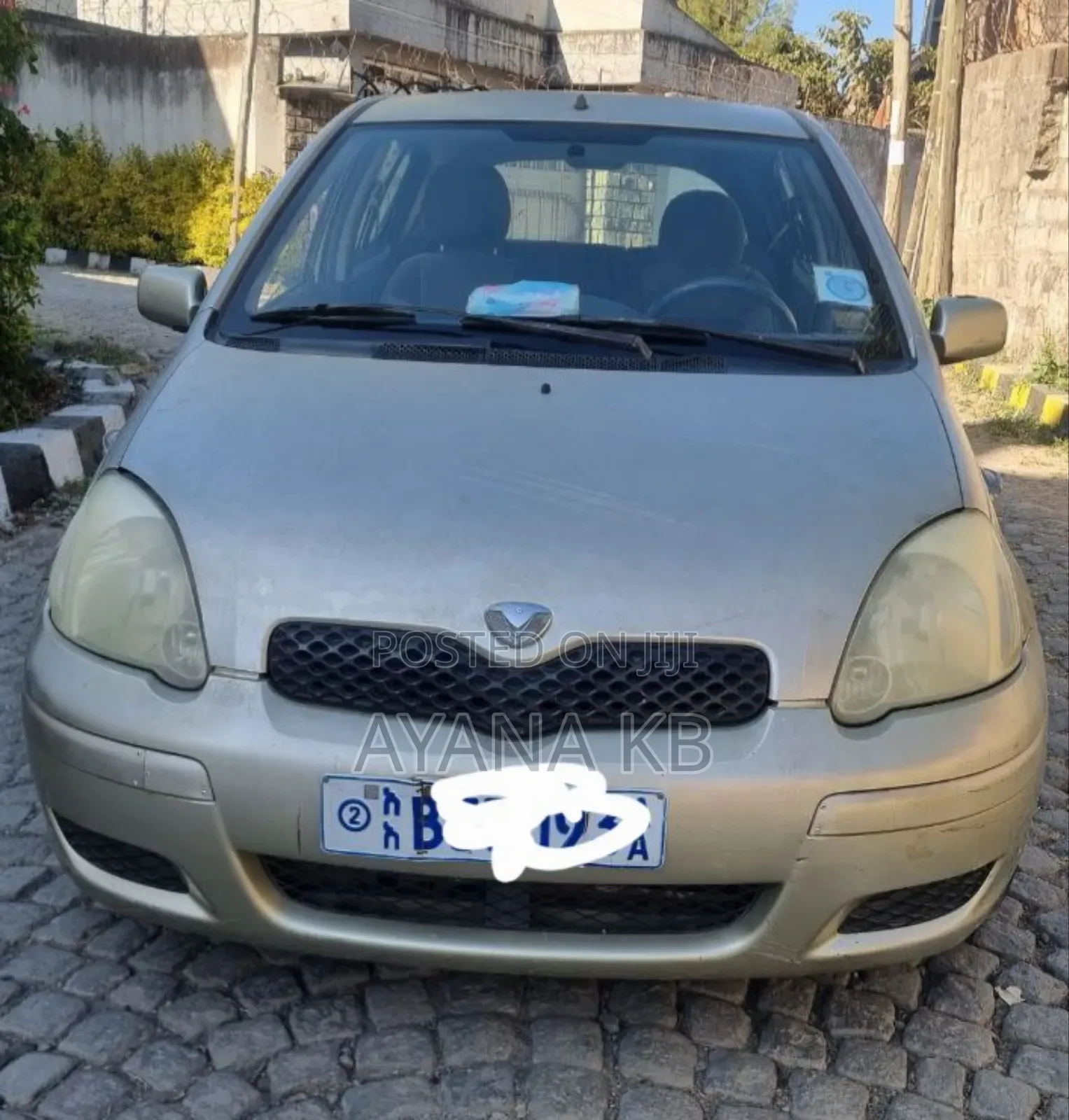 Toyota Vitz 2003 Gold