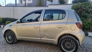 Toyota Vitz 2003 Gold