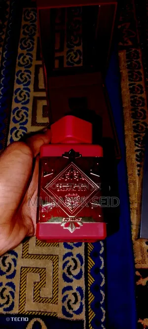 Ami̇Ra Perfume and Other Product