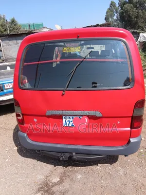 Toyota HiAce 2001 Red