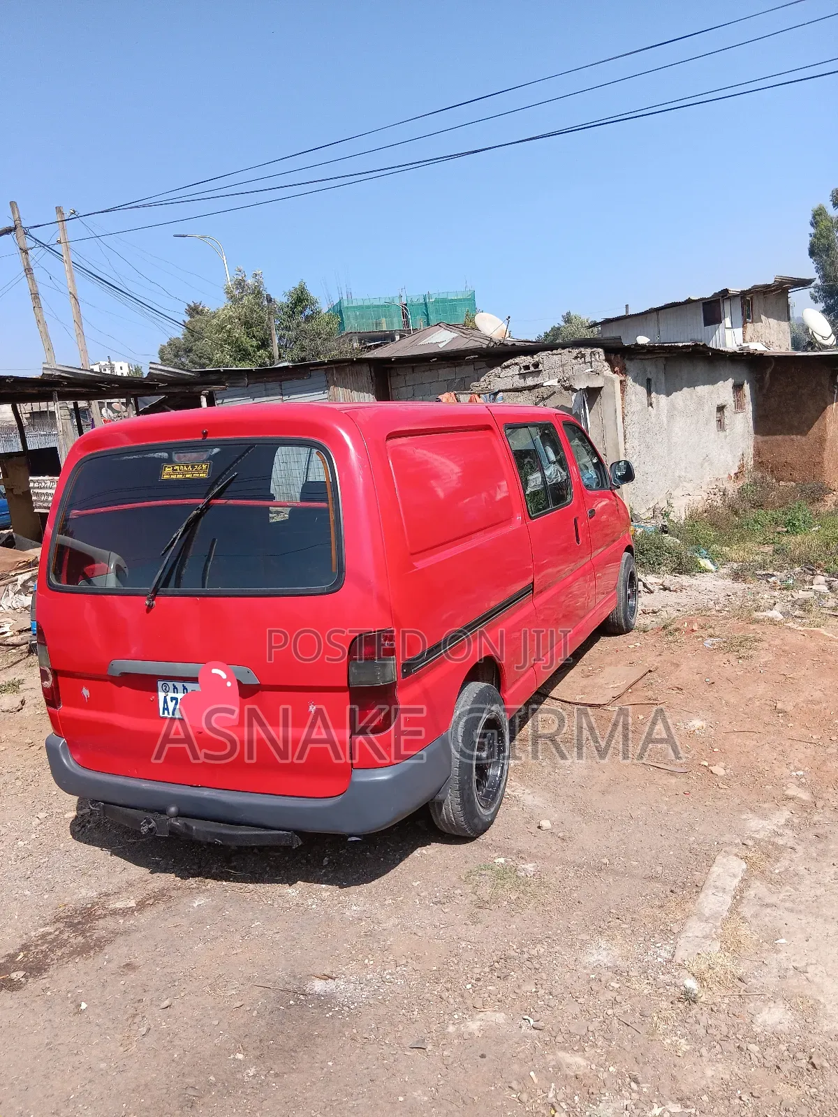 Toyota HiAce 2001 Red