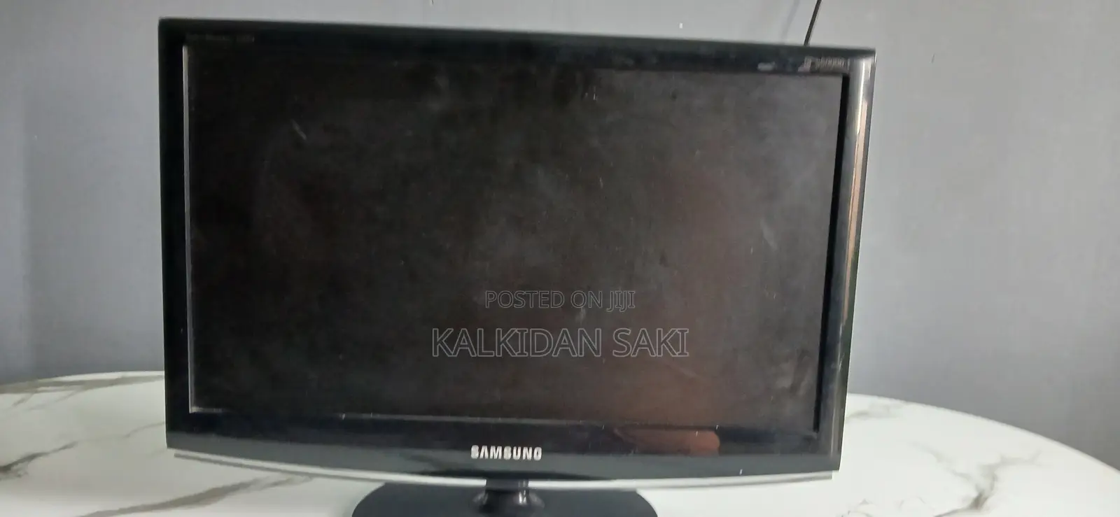 20 Inch Samsung Monitor With Accessories