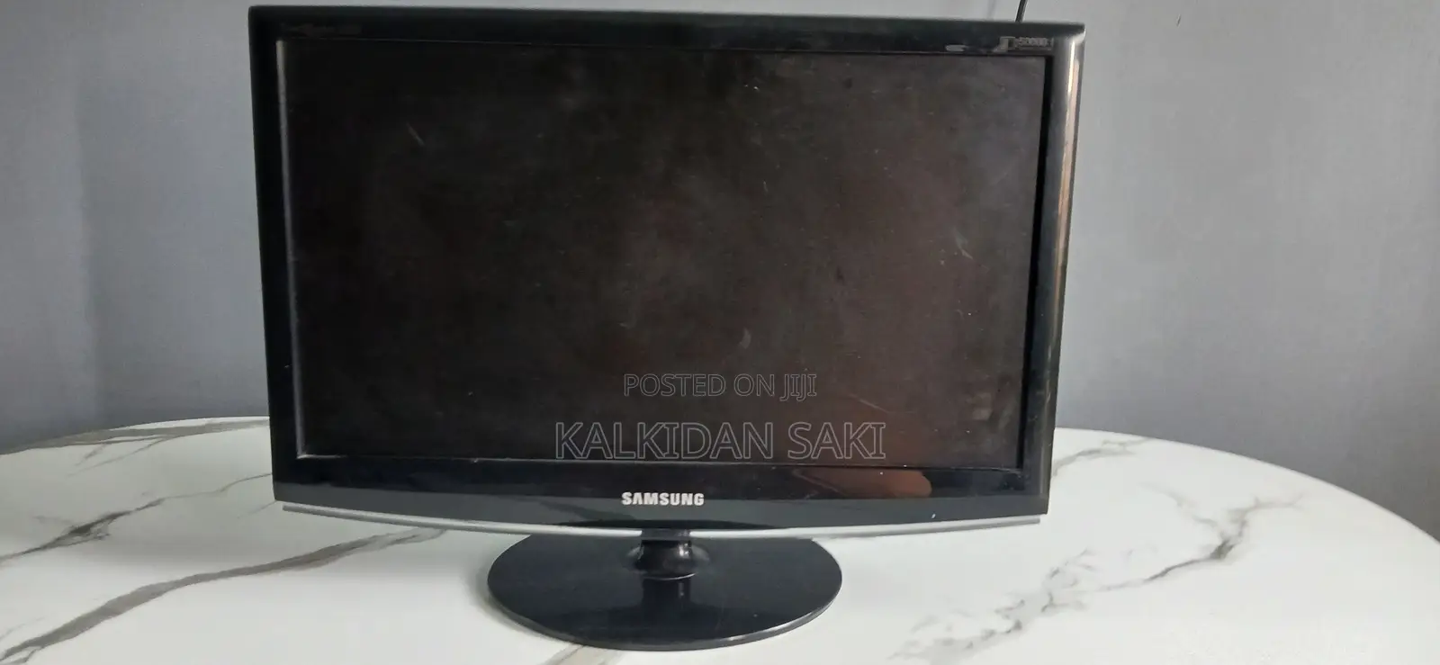 20 Inch Samsung Monitor With Accessories