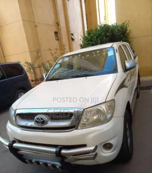 Toyota Hilux 2009 White