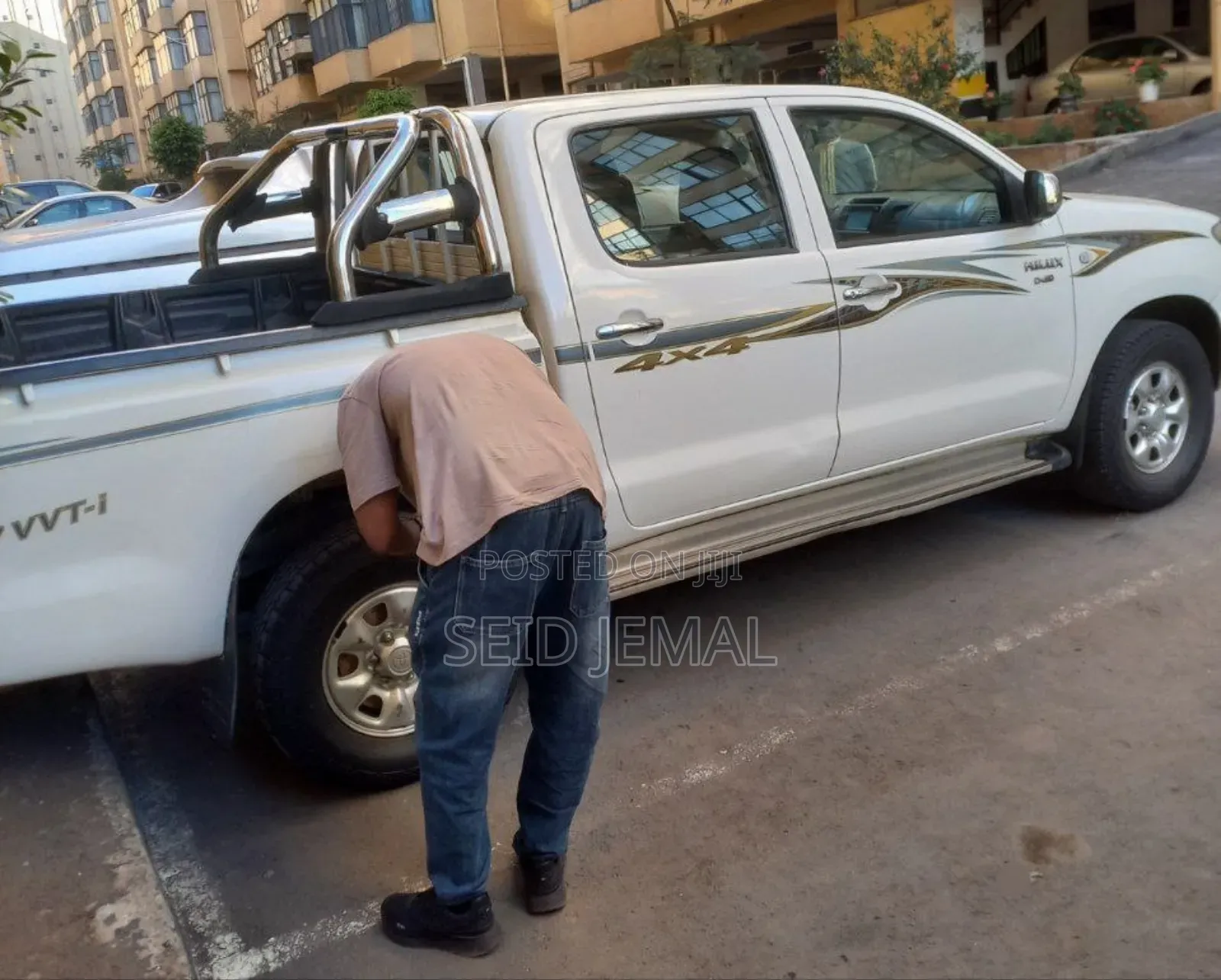 Toyota Hilux 2009 White