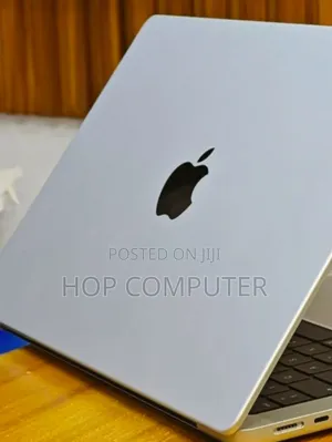 New Laptop Apple MacBook Pro M1 32GB Apple M1 Pro SSD 1T