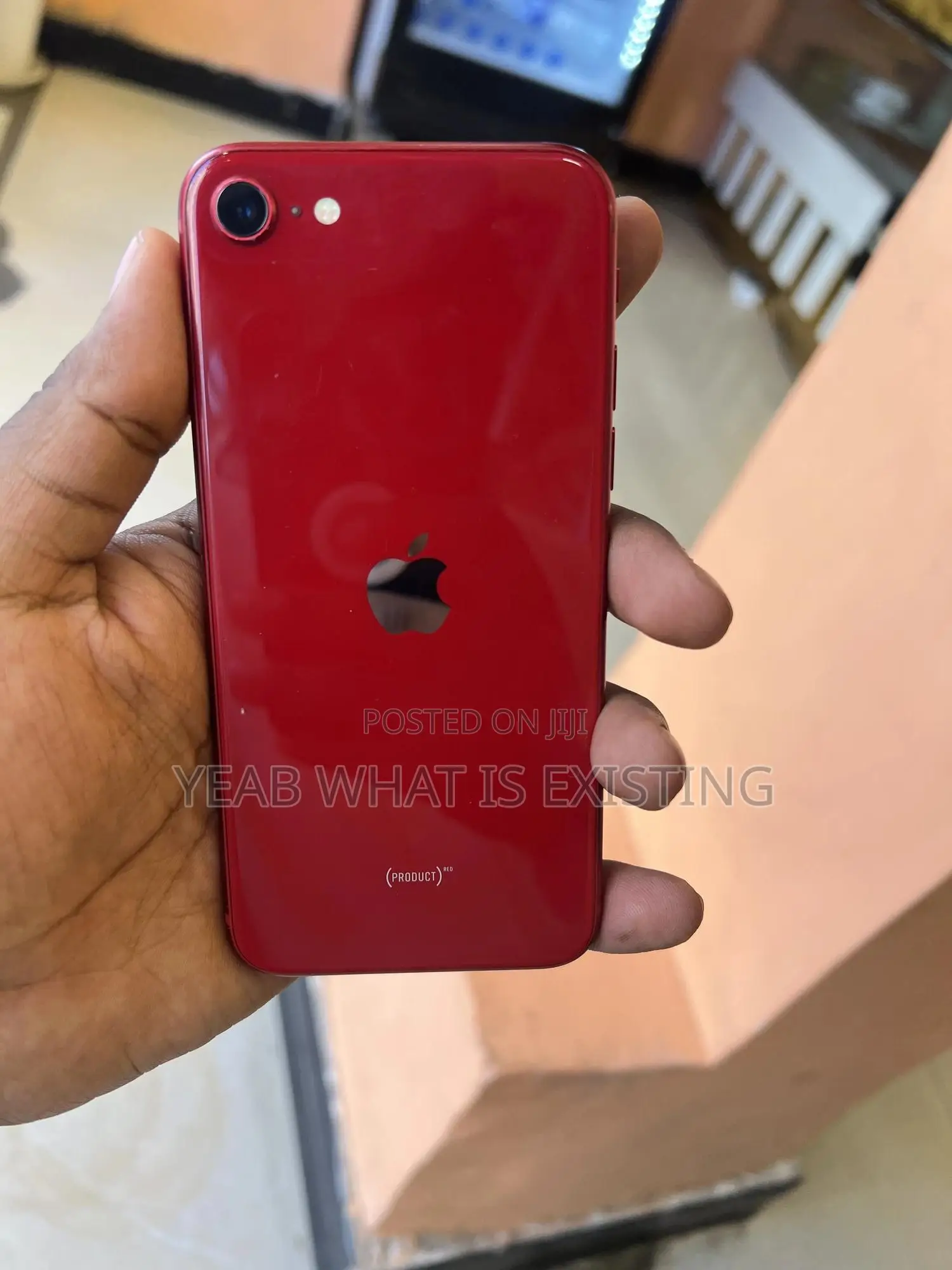 Apple iPhone SE (2022) 64 GB Red