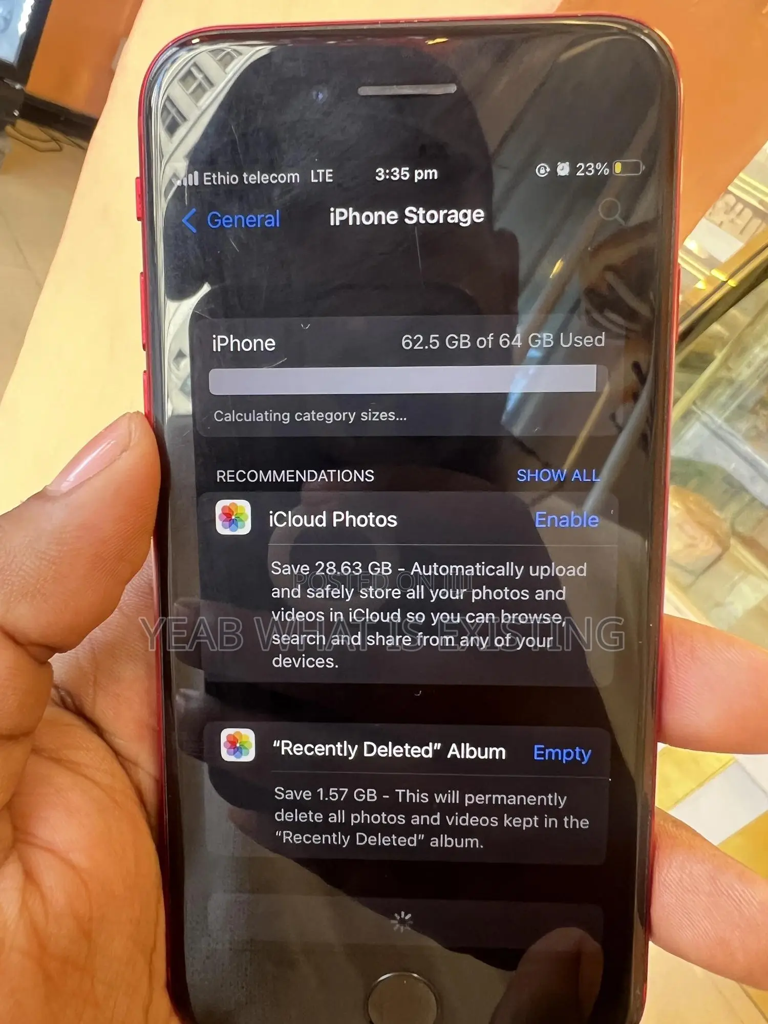 Apple iPhone SE (2022) 64 GB Red