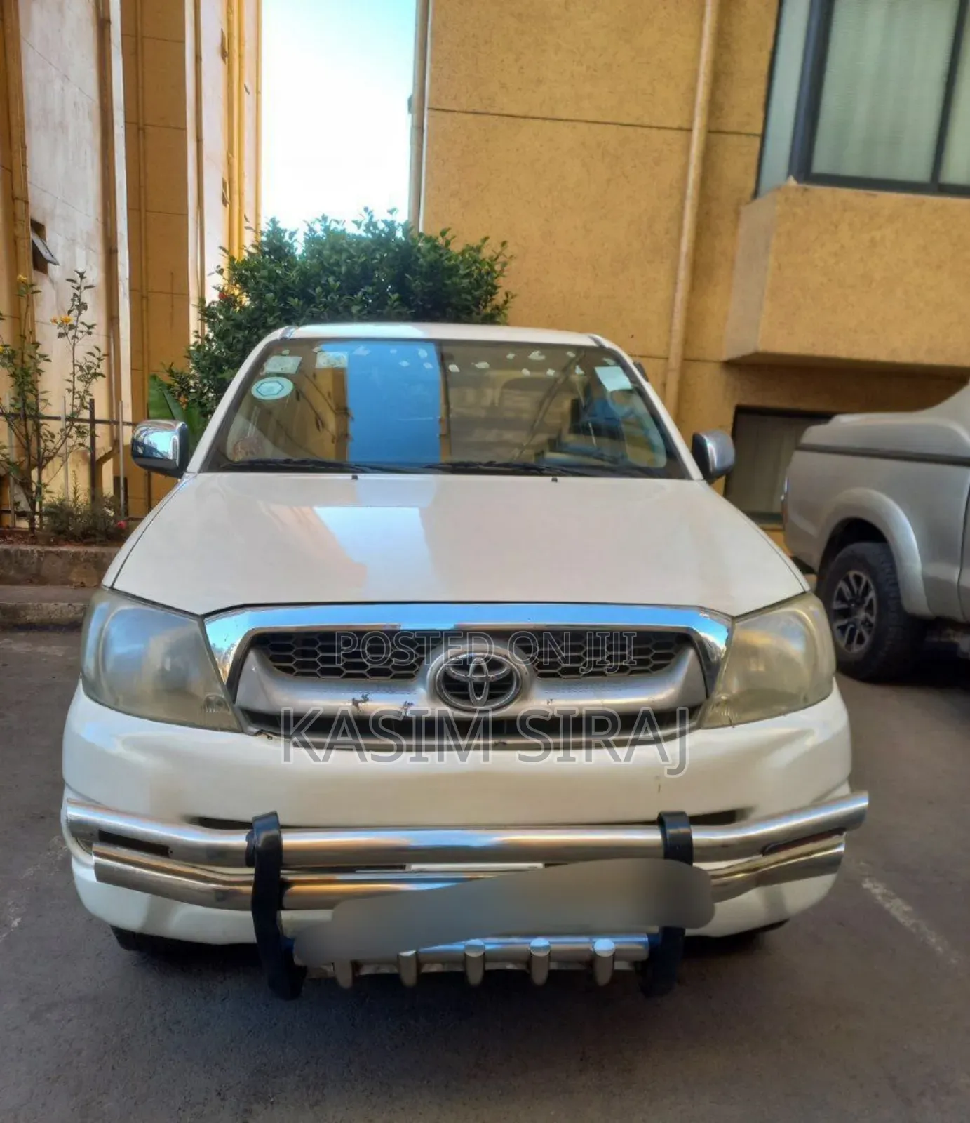 Toyota Hilux 2.5 D-4D 4X4 SRX 2010 White