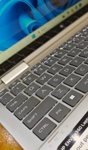 New Laptop HP Envy X360 8GB Intel Core I5 SSD 512GB