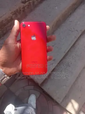 Apple iPhone 8 64 GB Red