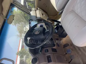 Toyota Land Cruiser 2025 Gold