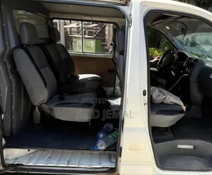 Toyota HiAce 2007 White