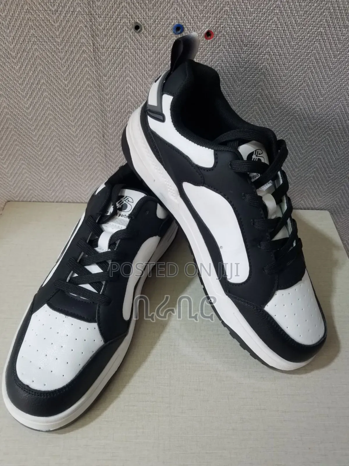 Black and White Shoes for Man's