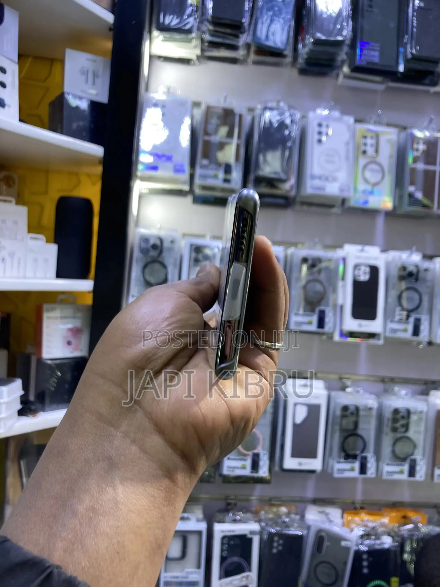 New Tecno Camon 40 Pro 256 GB Silver