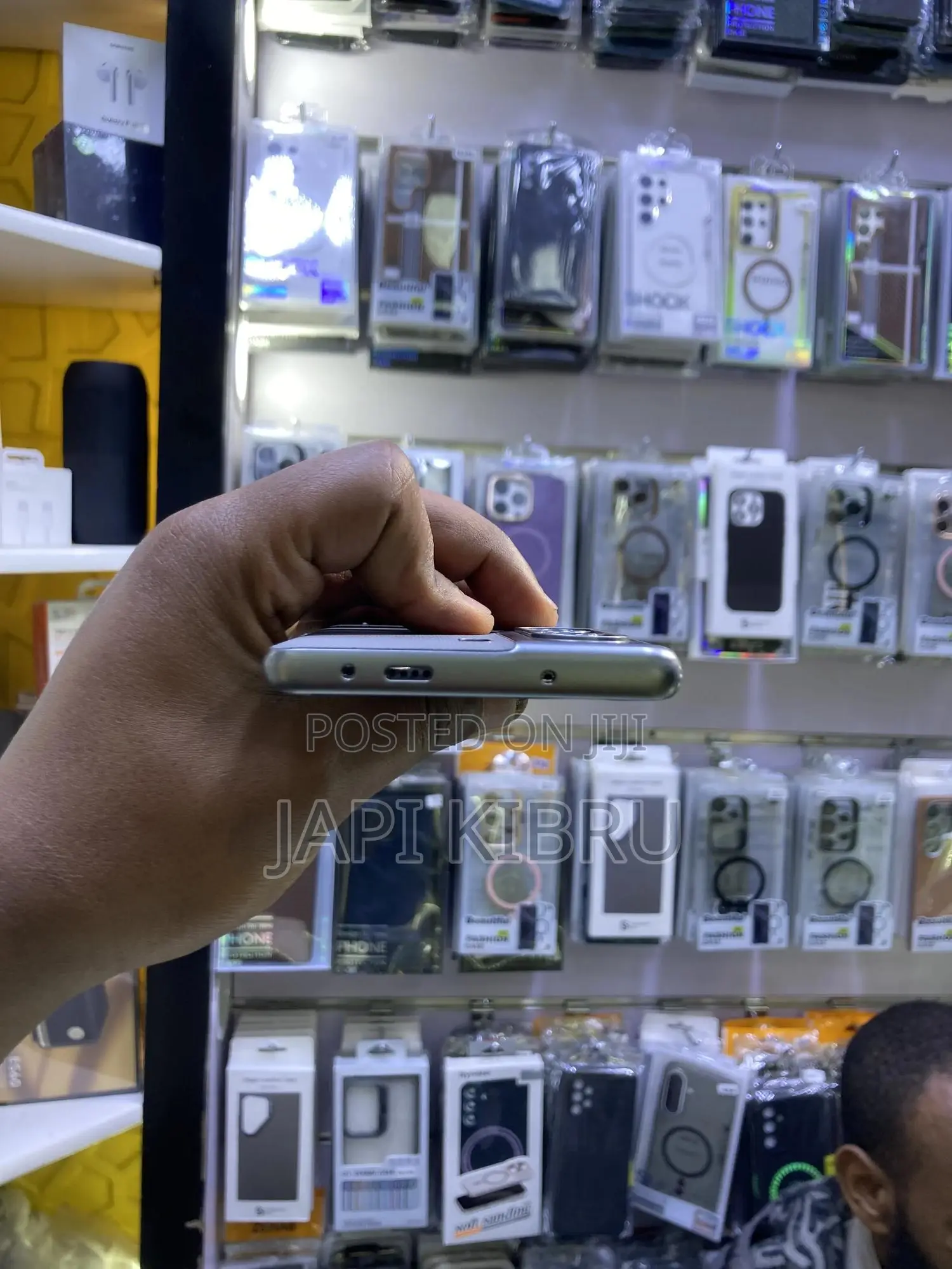 New Tecno Camon 40 Pro 256 GB Silver