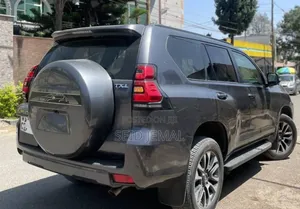 Toyota Land Cruiser Prado 2022 Gray