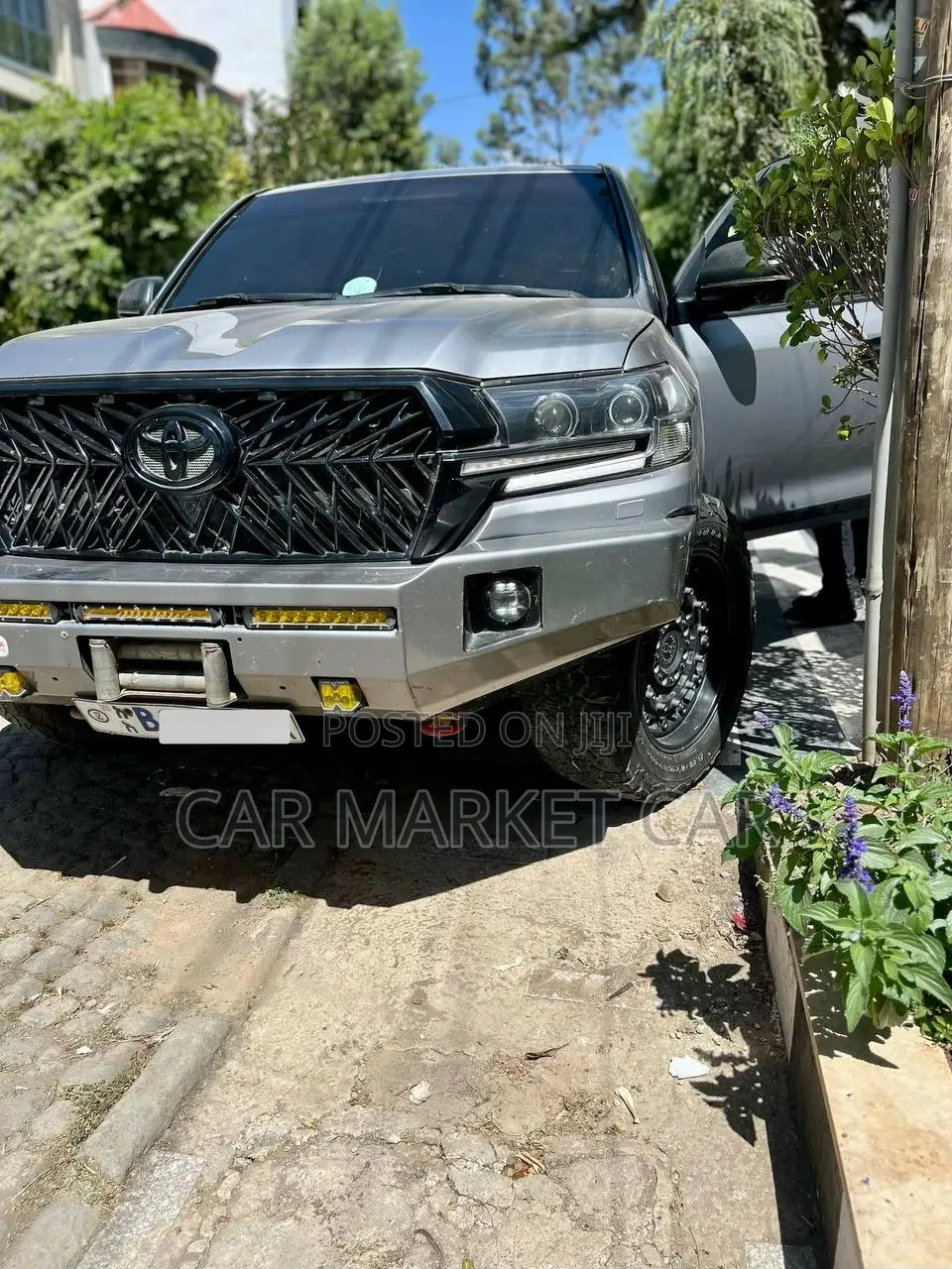 Toyota Land Cruiser 4.5 V8 VXR 2011 Silver