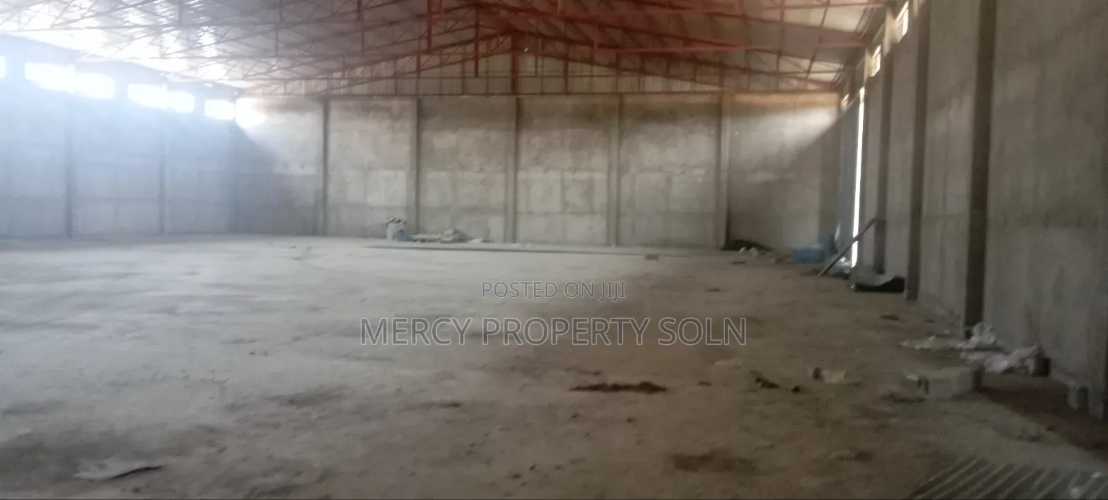 Warehouse for Rent in Addis Ababa Near Asphalt Road