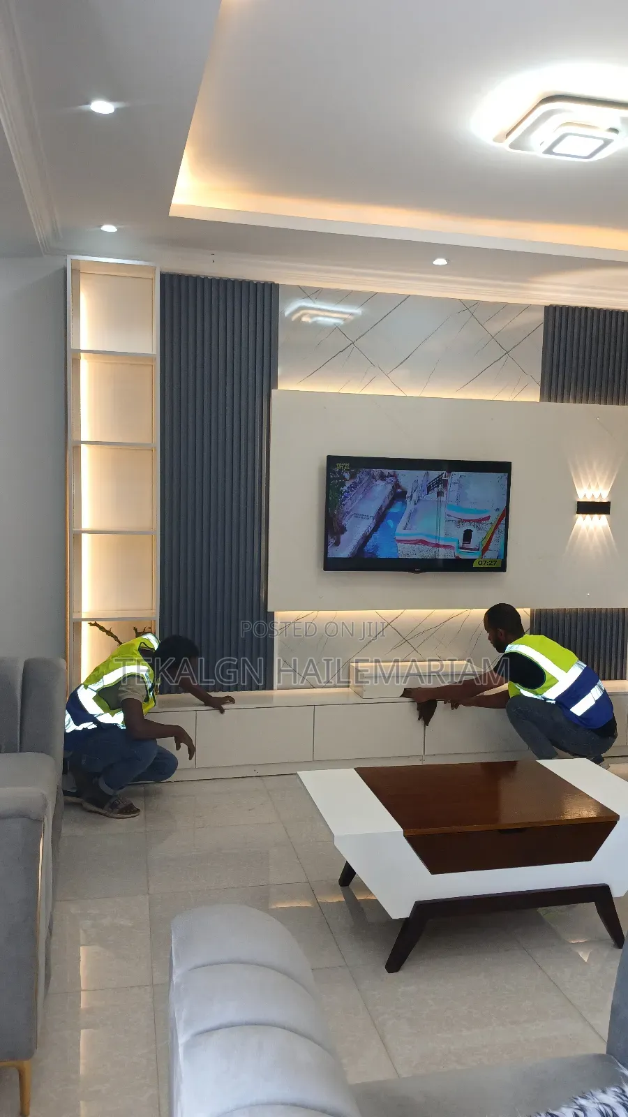 Modern Tv Stands / Wall Mounted Tv Units