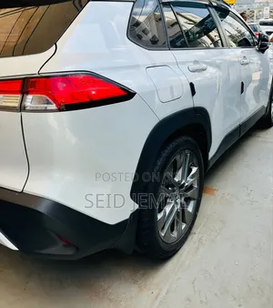 Toyota Corolla Cross Hybrid 2023 White