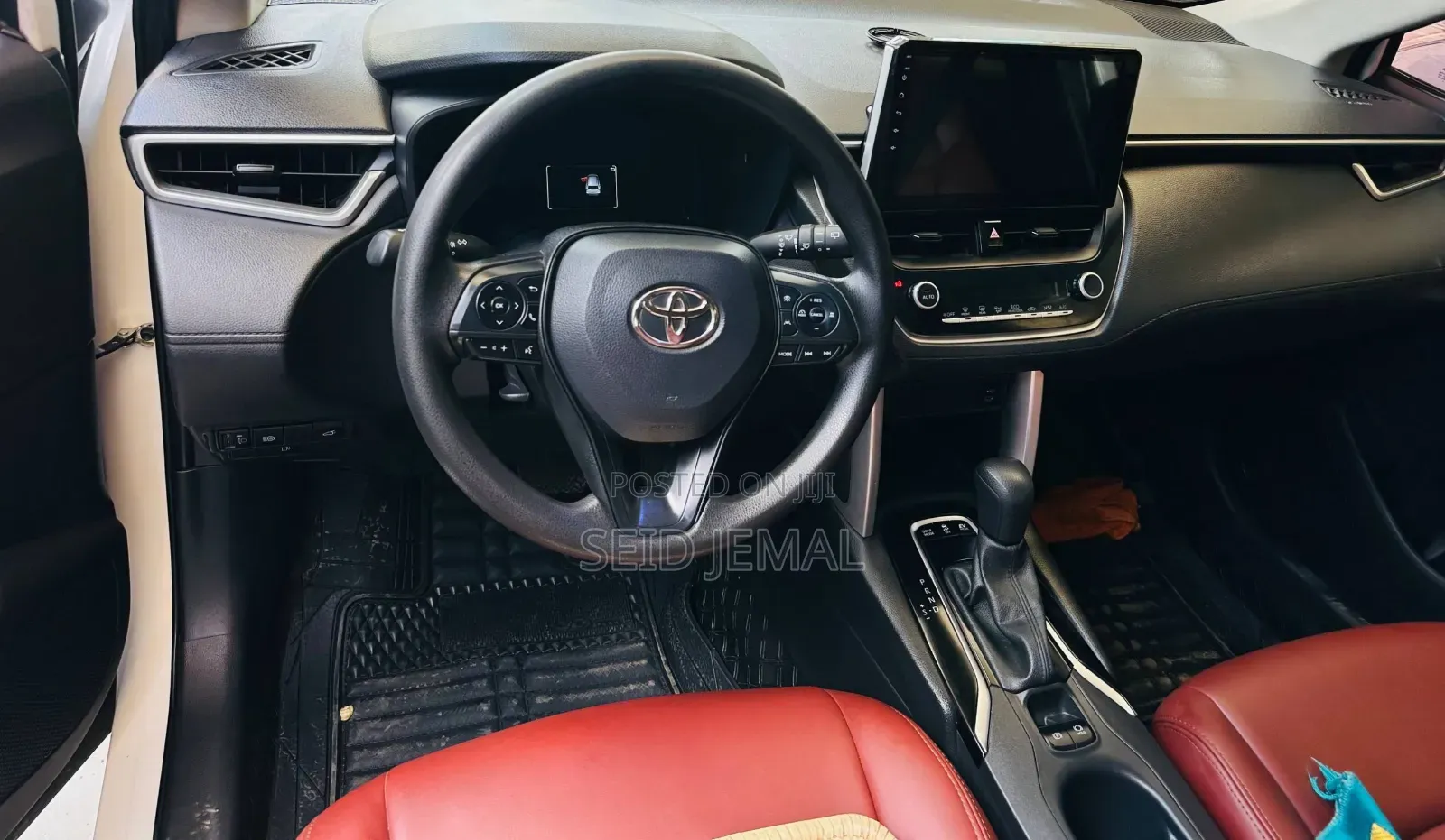 Toyota Corolla Cross Hybrid 2023 White