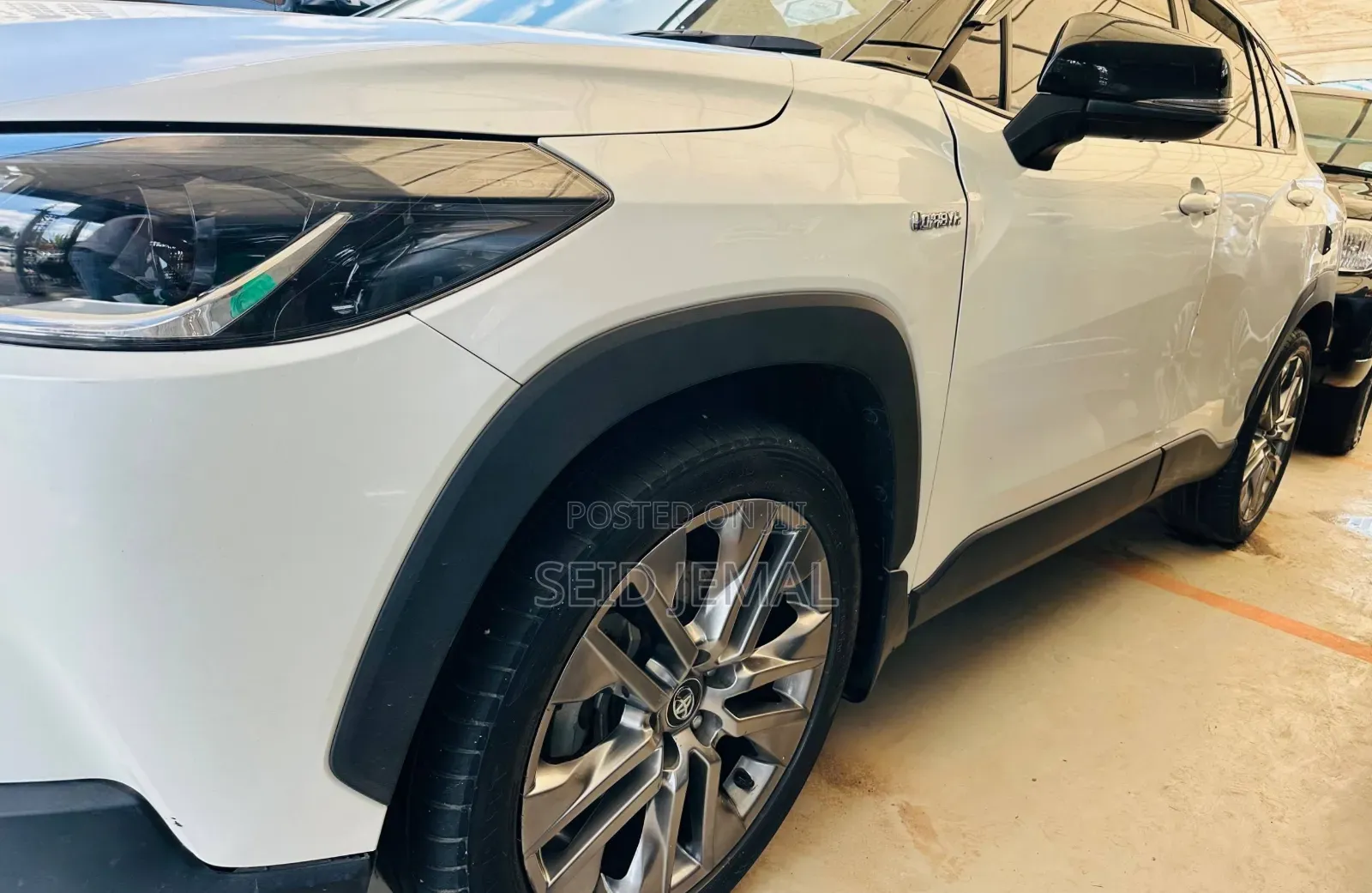 Toyota Corolla Cross Hybrid 2023 White