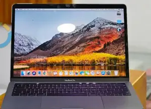 New Laptop Apple MacBook Pro 2019 16GB Intel Core I5 SSD 256GB