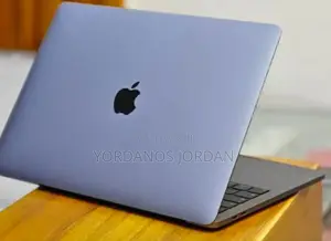 New Laptop Apple MacBook Pro 2019 16GB Intel Core I5 SSD 256GB