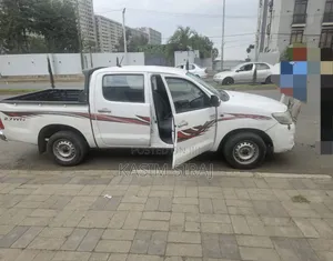 Toyota Hilux 3.0 D-4D 4x4 2014 White