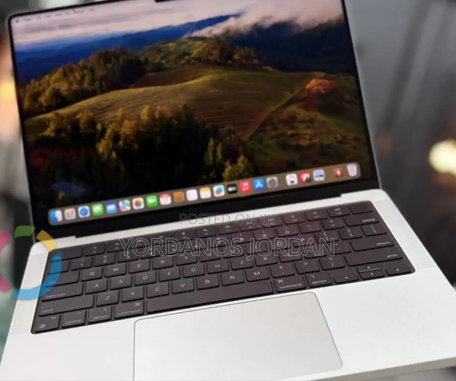 New Laptop Apple MacBook Pro 2023 M3 14-Inch 8GB Apple M3 SSD 512GB