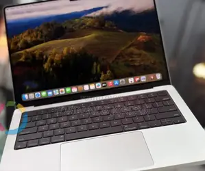 New Laptop Apple MacBook Pro 2023 M3 14-Inch 8GB Apple M3 SSD 512GB