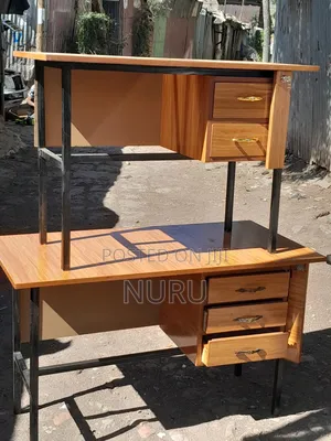 Photo - የቢሮ ጠረጴዛዎች Office Table