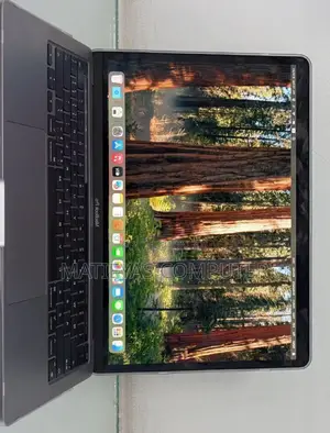 New Laptop Apple MacBook Pro 2022 M2 8GB Apple M2 SSD 512GB