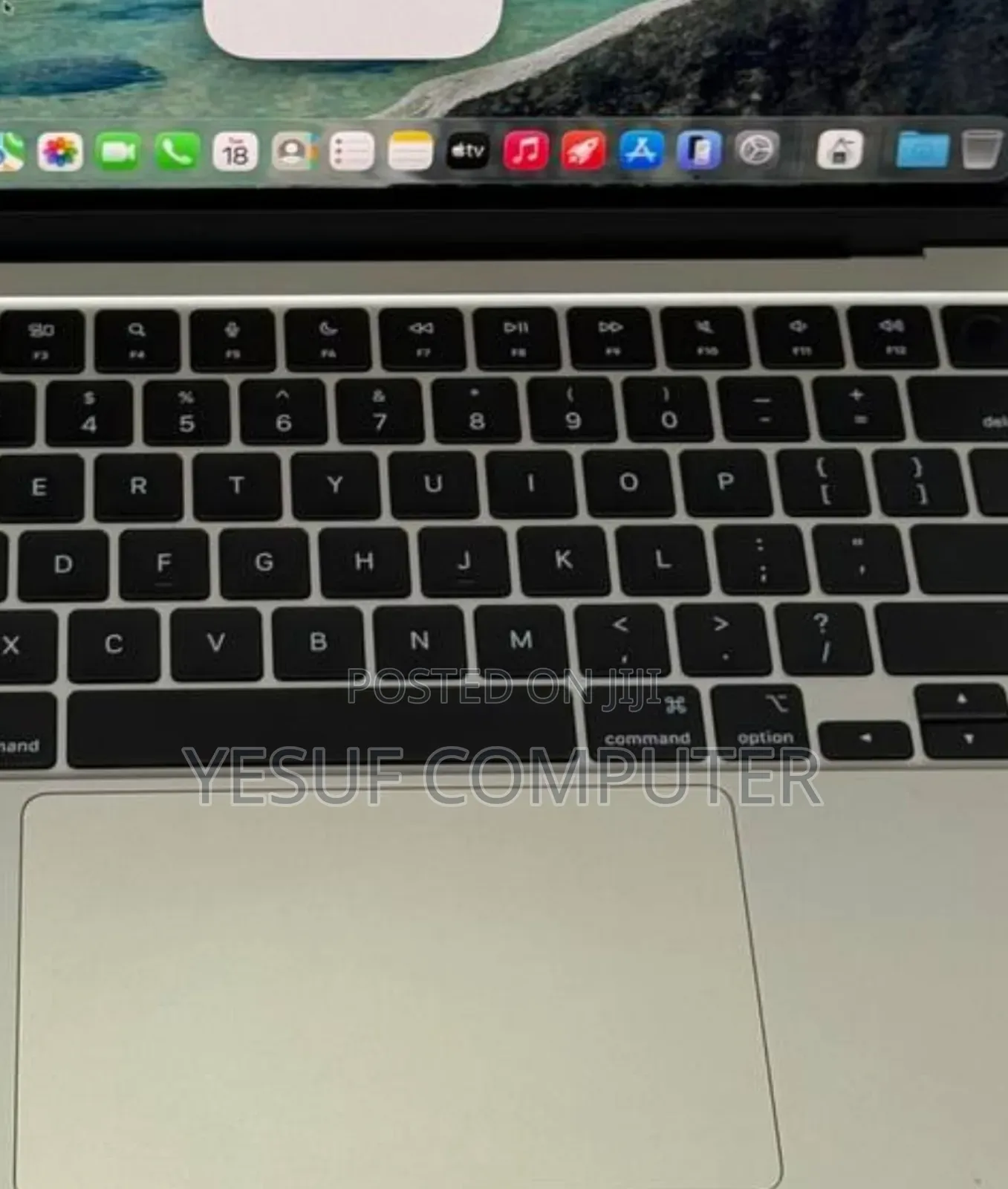 New Laptop Apple MacBook Air 2025 M4 13-Inch 16GB Apple M4 SSD 256GB