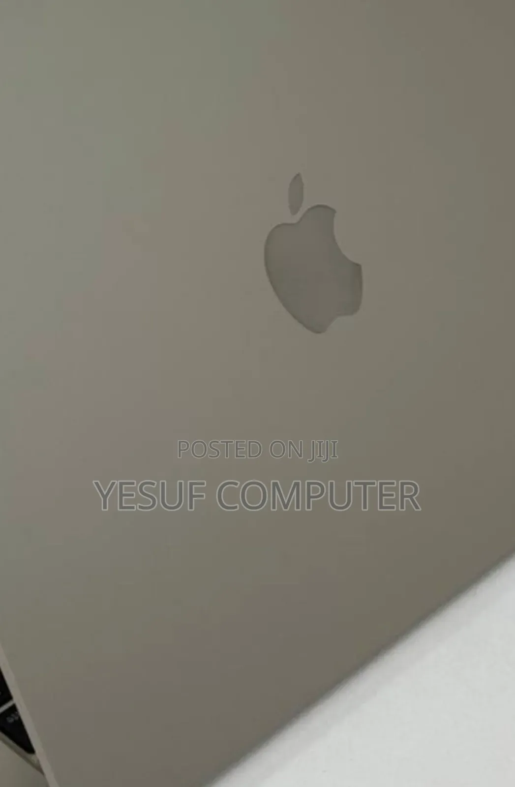 New Laptop Apple MacBook Air 2025 M4 13-Inch 16GB Apple M4 SSD 256GB