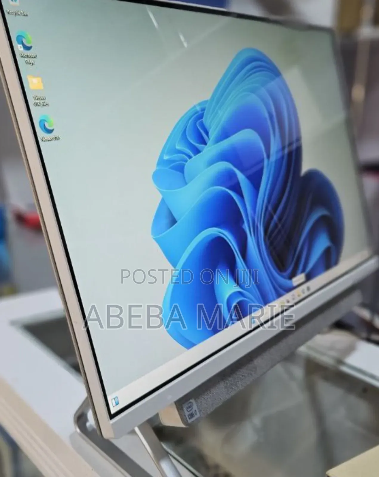 New Dell Inspiron 27 All-in-One 16GB Intel Core I7 SSD 512GB