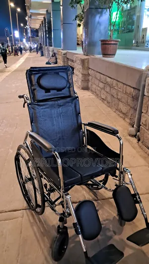 Photo - Toilet Wheelchair水手wheelchair水手wheelchair口手wheelchair水手wheelchair卜手whe