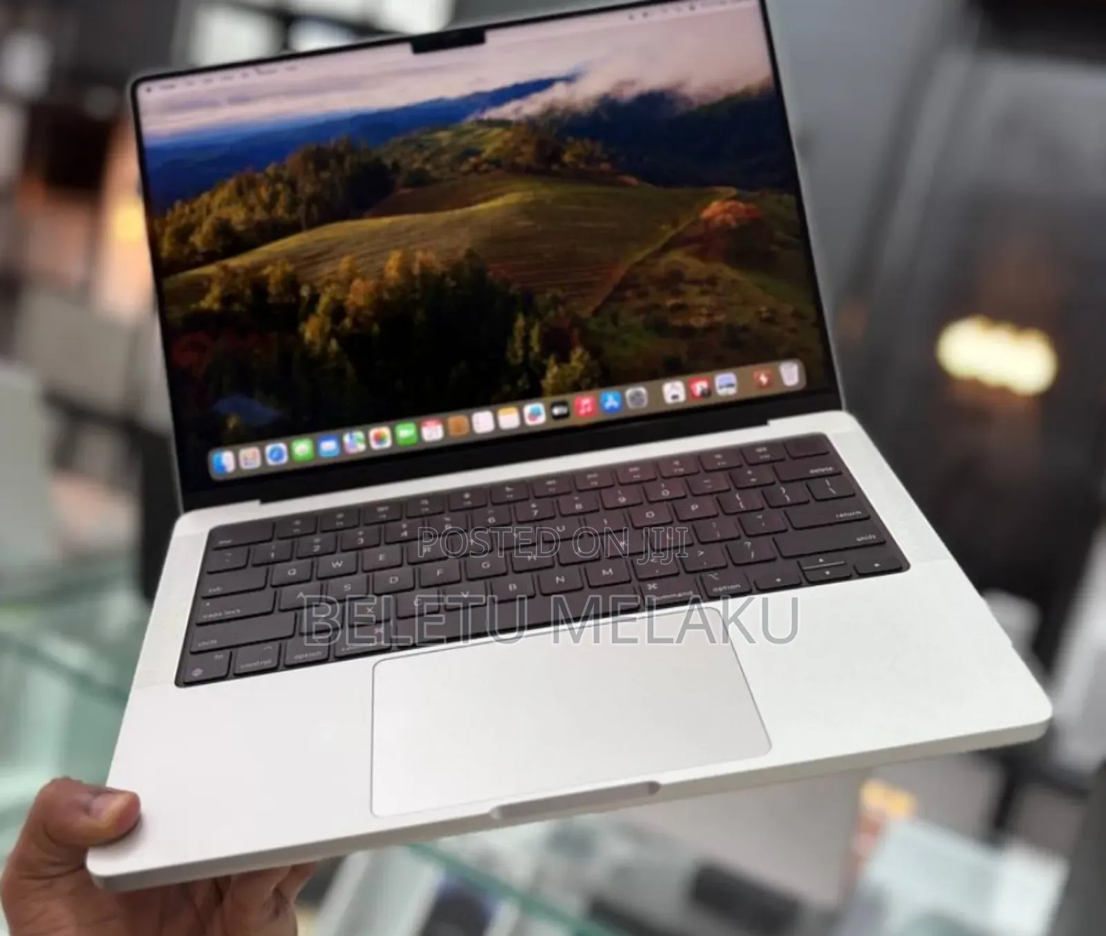 New Laptop Apple MacBook 2008 8GB Apple M3 Pro SSD 512GB