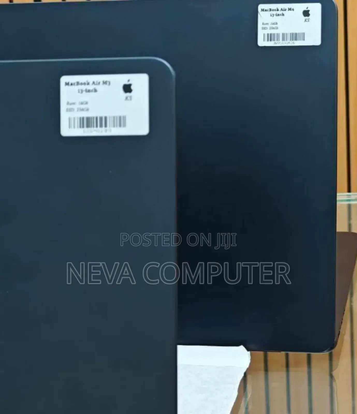 New Apple MacBook Air 2025 M4 13-Inch 16GB Apple M4 Max SSD 256GB