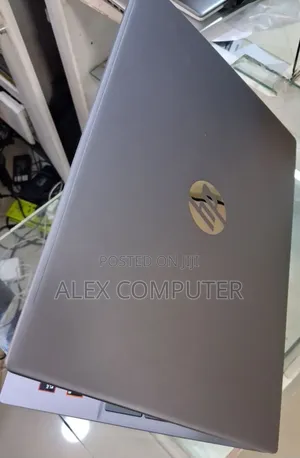 New Laptop HP Pavilion 15 8GB AMD Ryzen 5 SSD 512GB