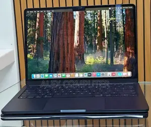 New Laptop Apple MacBook Pro 2017 16GB Apple M2 SSD 256GB