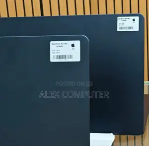 New Laptop Apple MacBook Pro 2017 16GB Apple M2 SSD 256GB