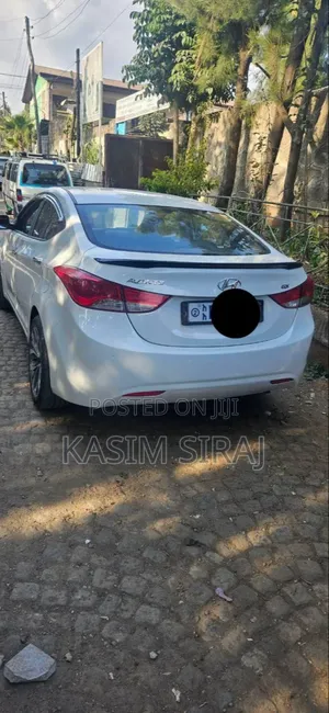 Hyundai Avante 2013 White