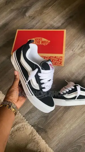 Photo - Vans Knu Skool