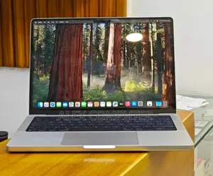 New Laptop Apple MacBook Pro M1 32GB Apple M1 SSD 1T