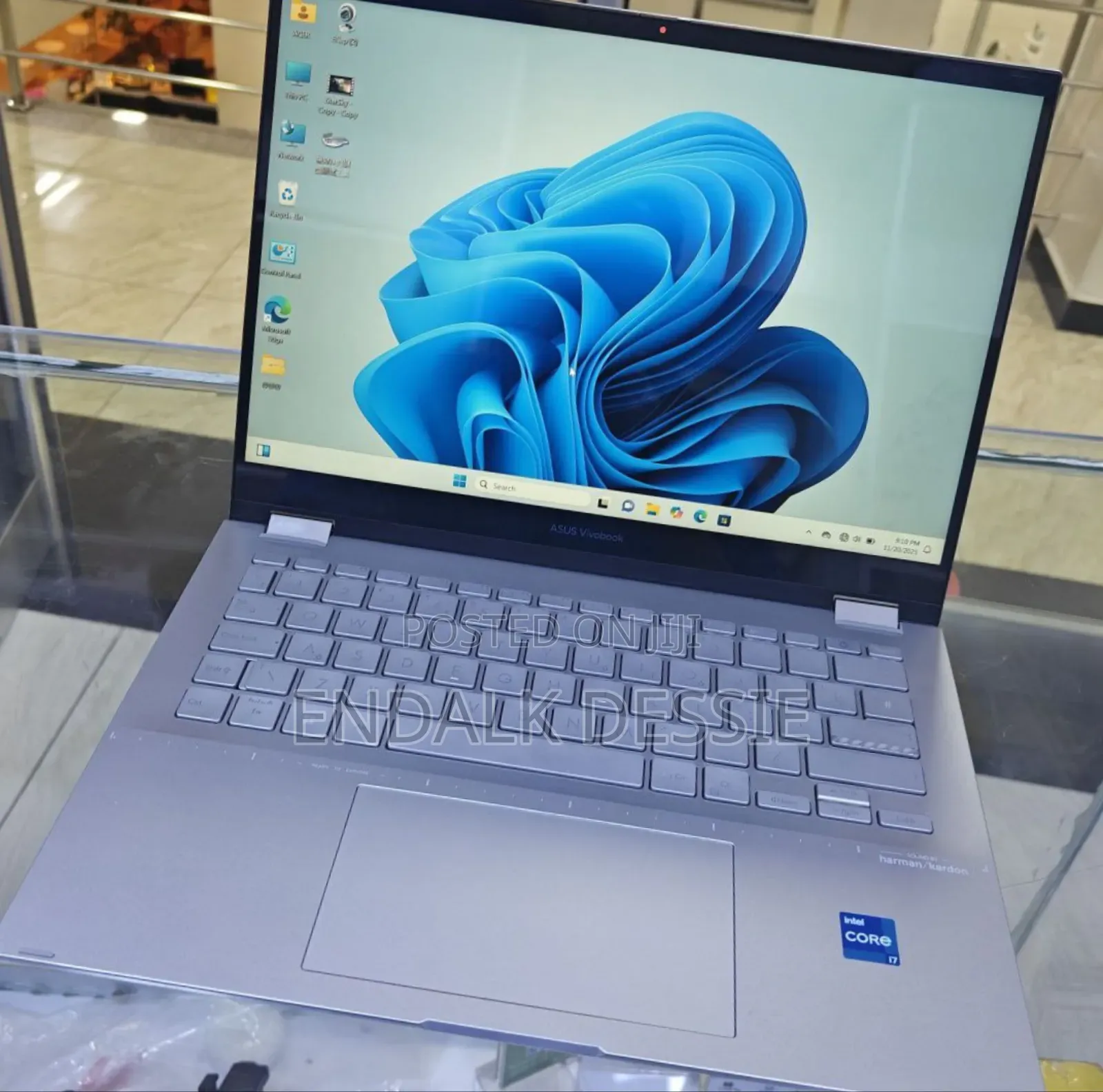 New Laptop Asus 16GB Intel Core I7 SSD 1T