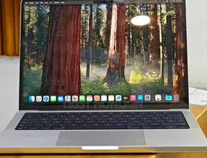 Photo - New Laptop Apple MacBook 32GB Apple M1 Pro SSD 1T