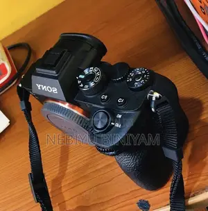 Sony Alpha 7r Iv With Gmaster 85mm Lens 1.8f