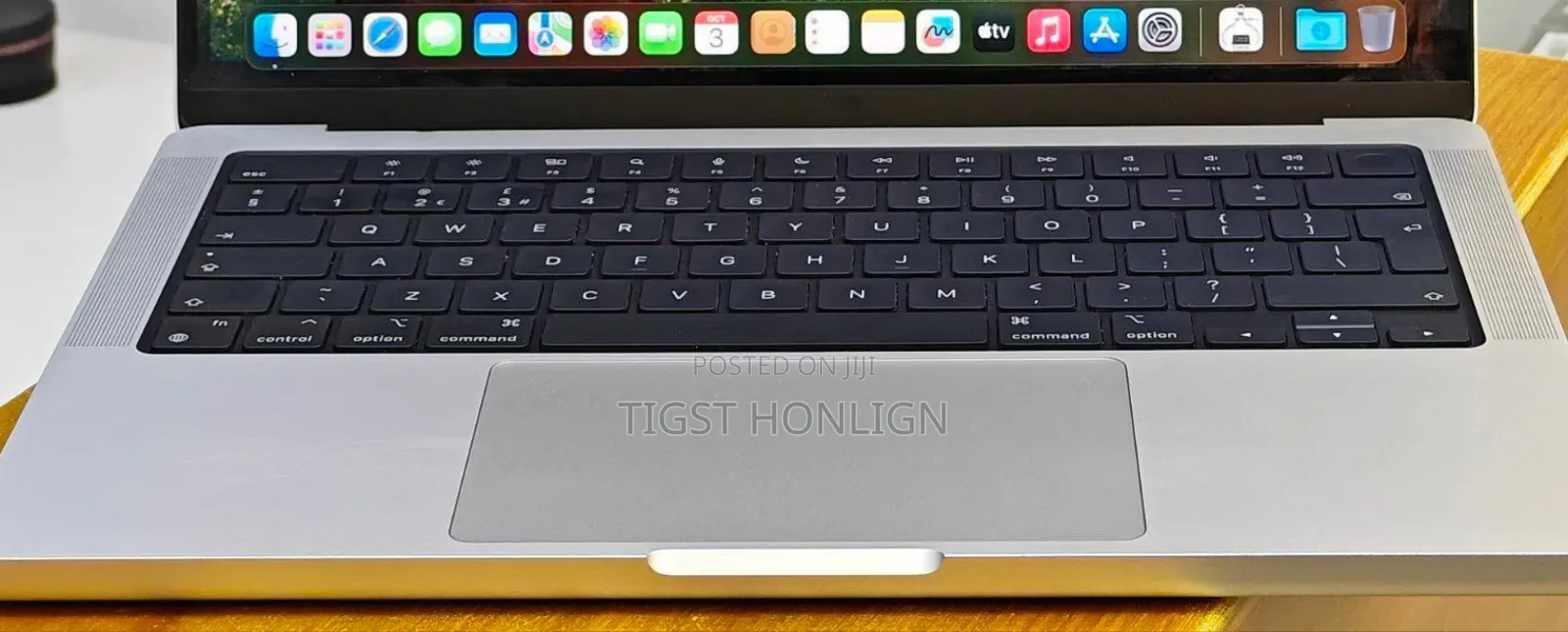 New Laptop Apple MacBook 32GB Apple M1 Pro SSD 1T